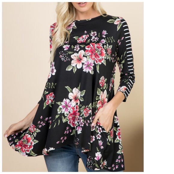 Black Floral 3/4 Sleeve Plus Soft Pocket Tunic! - Picture 3 of 16